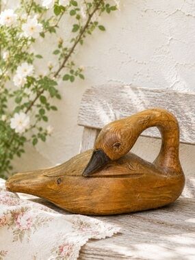 🪿 VTG 87 Large Sz Hand Carved Wood Goose Folk Art Sculpture Rustic Chalet Cabin